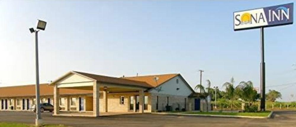 Sona Inn Dilley Екстериор снимка